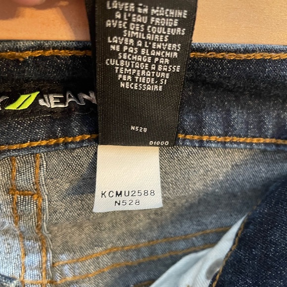 DKNY Jeans Straight Cut Dark Wash - Size 10L - Picture 6 of 7